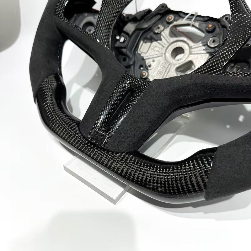 Volante BMW G20/G30/G80 2019-2024 Fibra de Carbono/Alcántara italiana/LEDs
