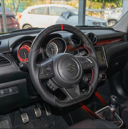 Volante Suzuki Swift 2018+ Fibra de Carbono/Cuero perforado