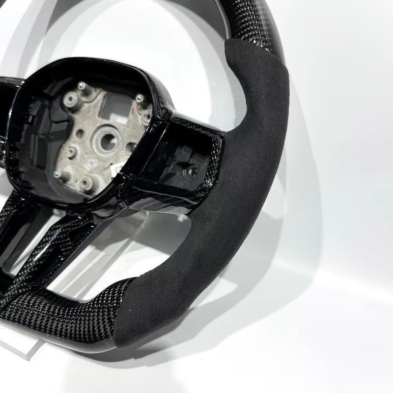 Volante BMW F70/F74 2024+ Fibra de Carbono/Alcantara Italiana