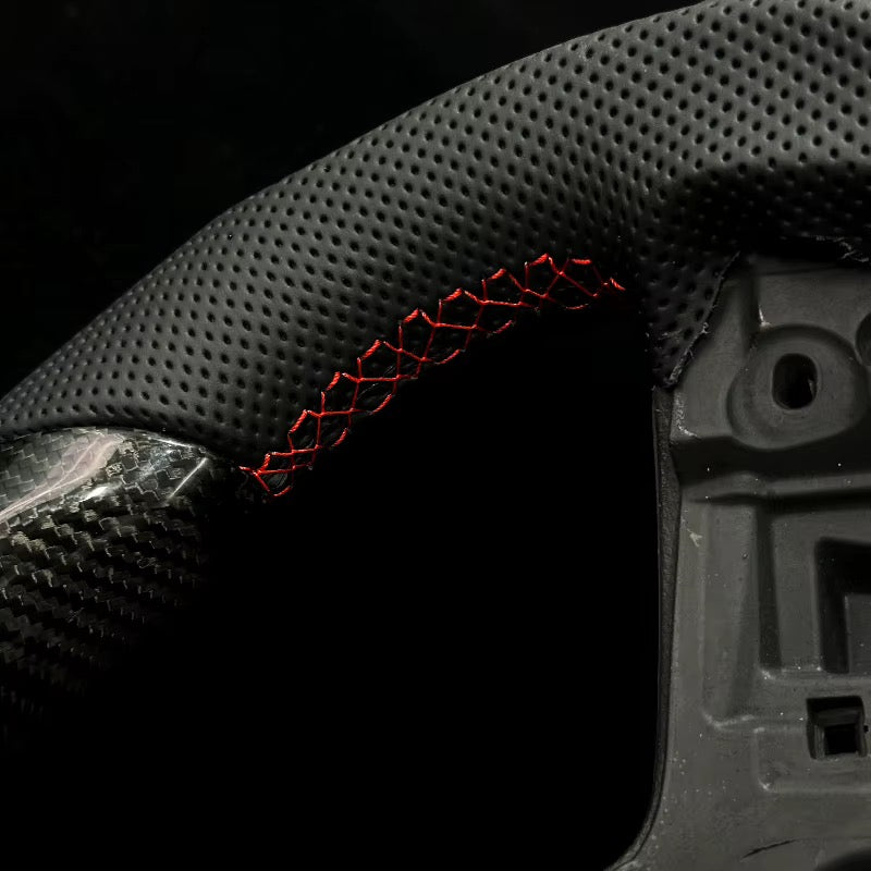 EN STOCK VW GTI Mk7-7.5 Volante de Fibra de Carbono/Cuero Perforado/Detalles rojos