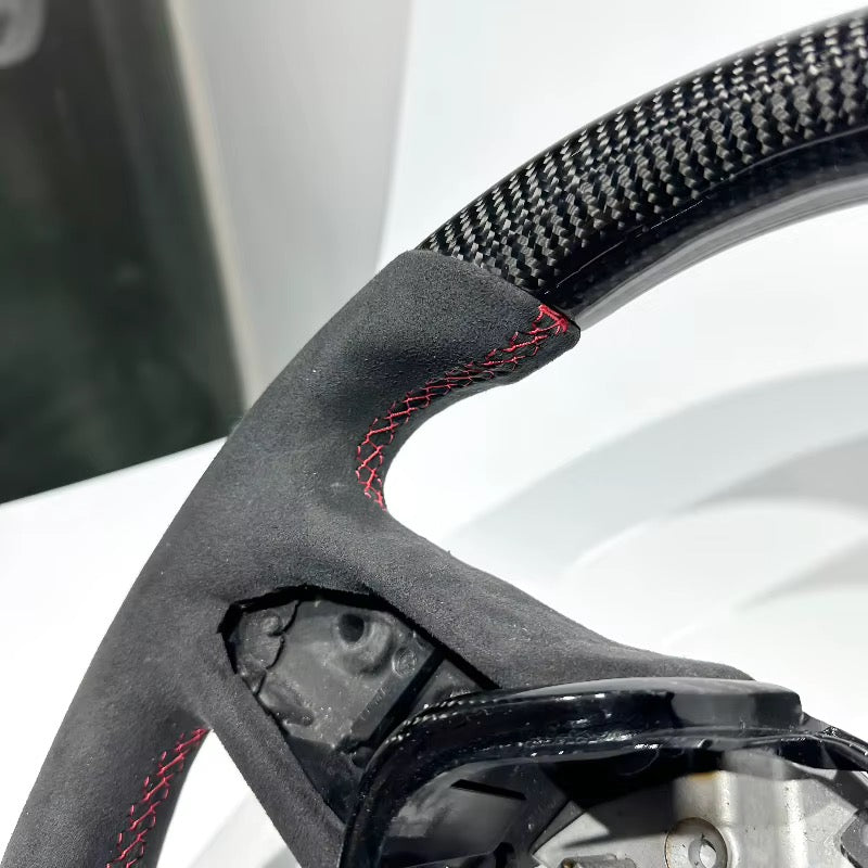 Volante Infiniti 2017+ Fibra de Carbono/Alcantara Italiana
