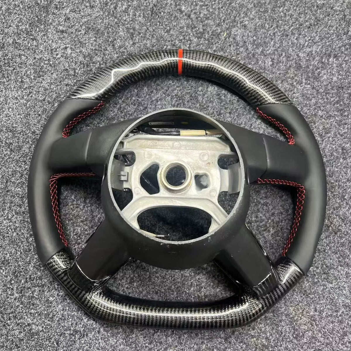 Volante SRT 2005-2010 Charger, Challenger, 300C Fibra de Carbono/Cuero Liso