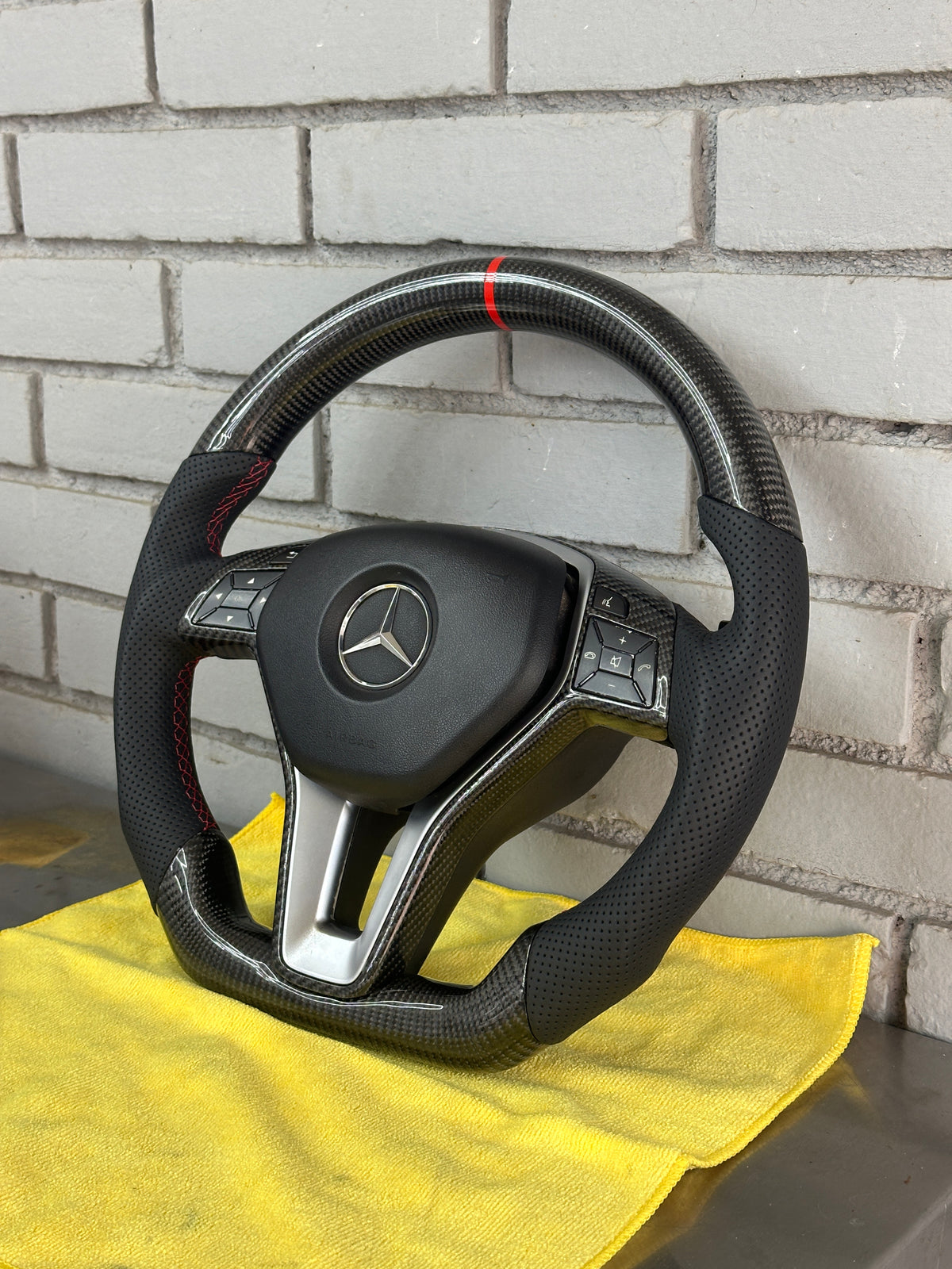 Volante Mercedes 2012-2016 Fibra de Carbono