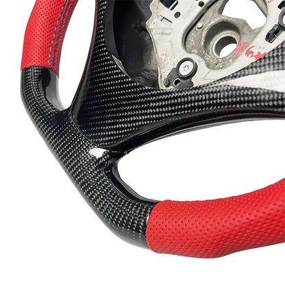 Volante BMW E8X, E9X Fibra de Carbono/Cuero rojo