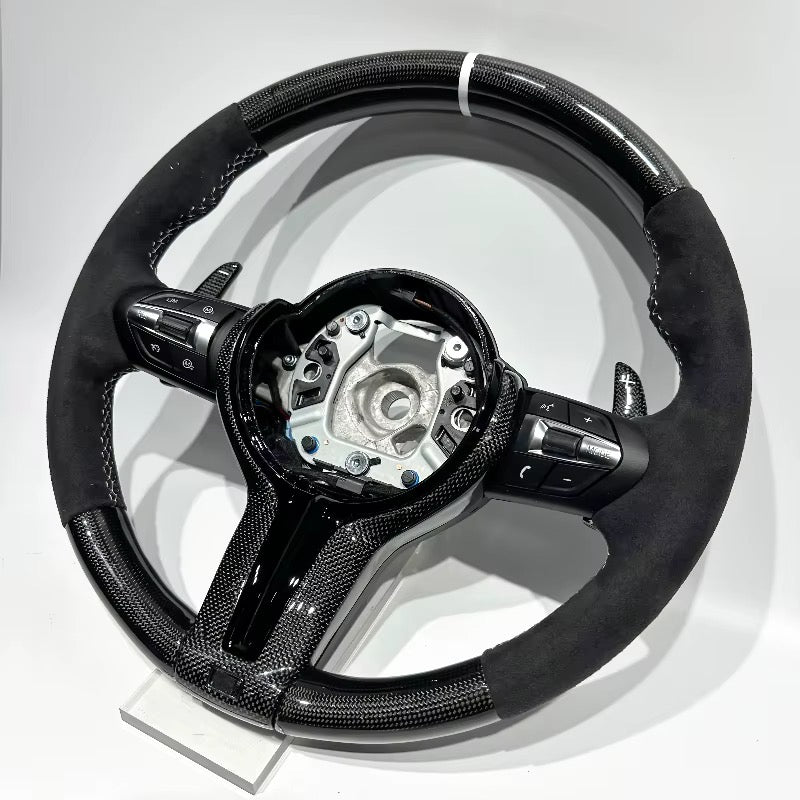 Volante BMW F10/F20/F30/F40/F80 en Fibra de Carbono Msport