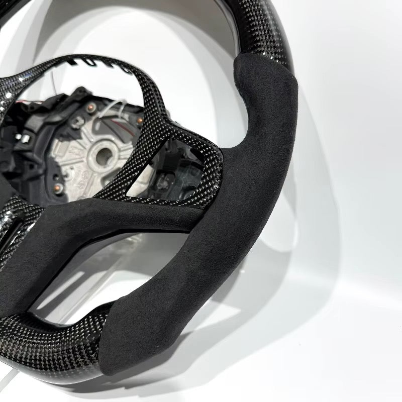 Volante BMW G20/G30/G80 2019-2024 Fibra de Carbono/Alcántara italiana/LEDs