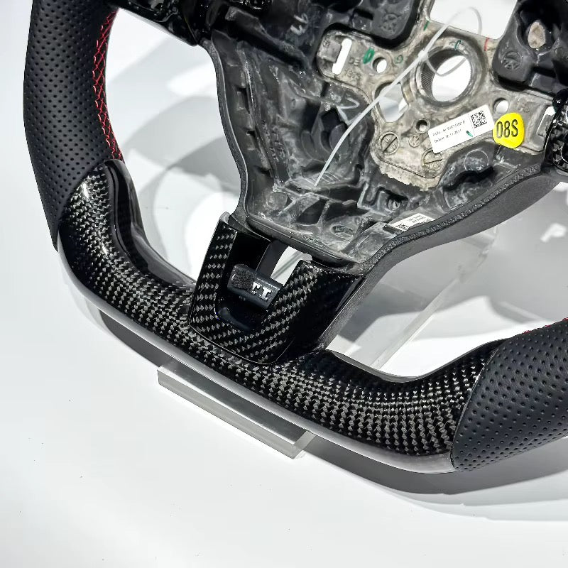 Volante GTI/GLI MK6 Fibra de Carbono/Cuero Perforado