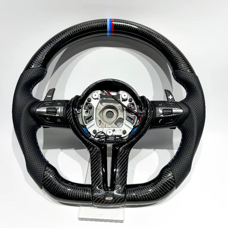 Volante BMW F10/F20/F30/F40/F80 en Fibra de Carbono Msport