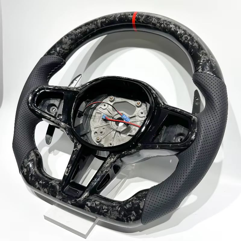 Volante BMW G3X/G8X LCI Fibra Forjada/Cuero perforado