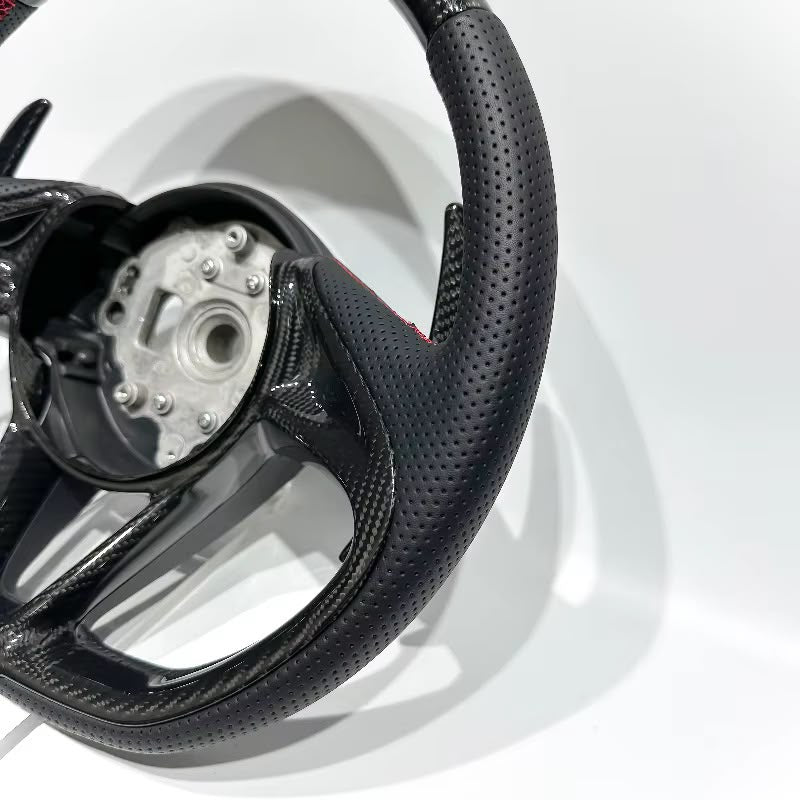 Volante McLaren 720s/750s/765s Fibra de carbono/Cuero Perforado
