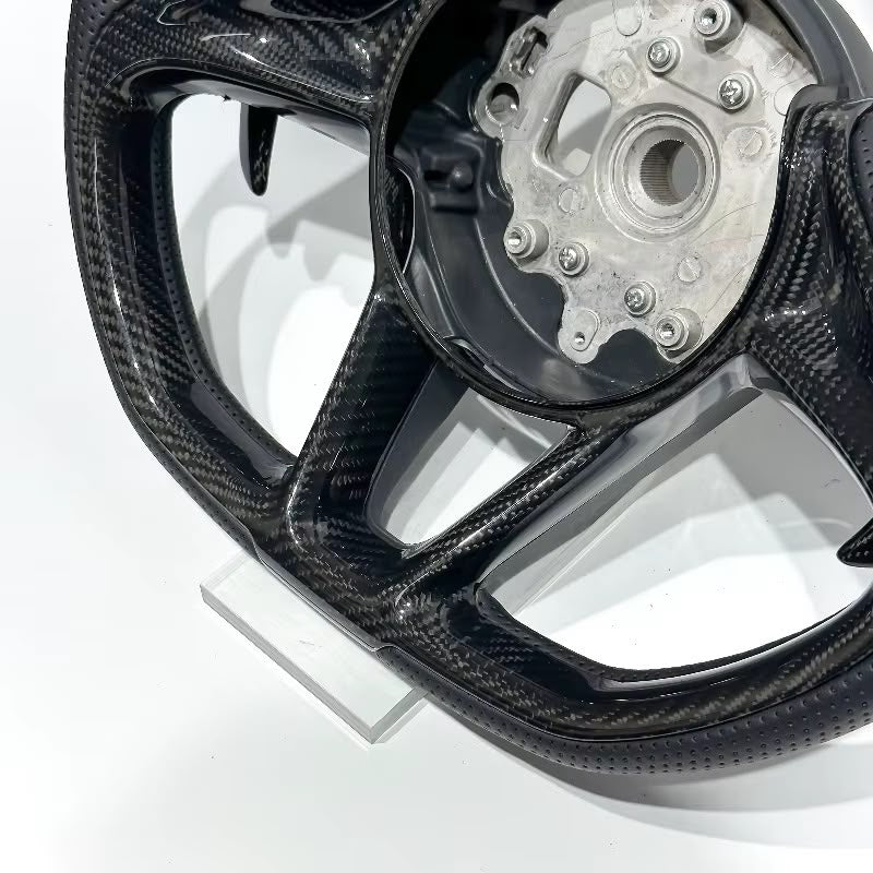 Volante McLaren 720s/750s/765s Fibra de carbono/Cuero Perforado