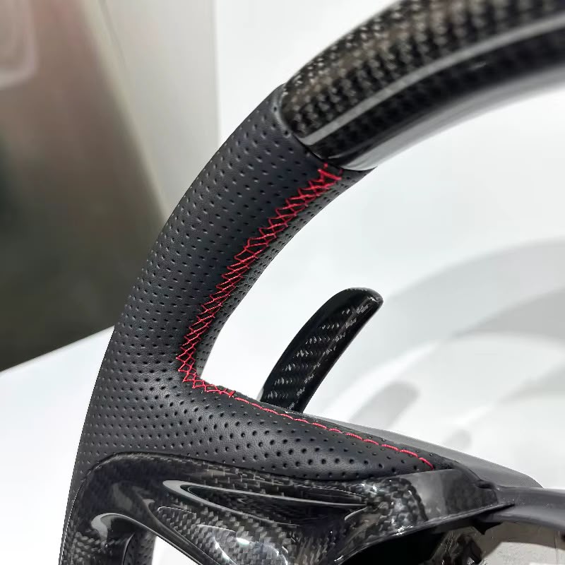 Volante McLaren 720s/750s/765s Fibra de carbono/Cuero Perforado