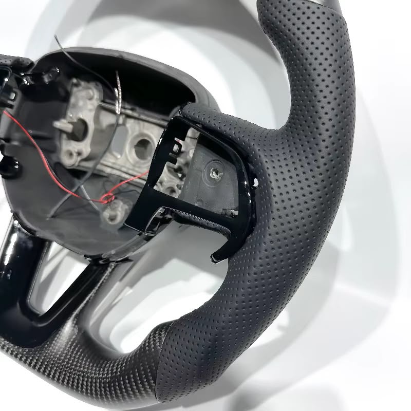 Volante RT/SRT Durango, Charger, Challenger, 300, Grand Cherokee, etc. 2014+ Fibra de carbono/LEDs