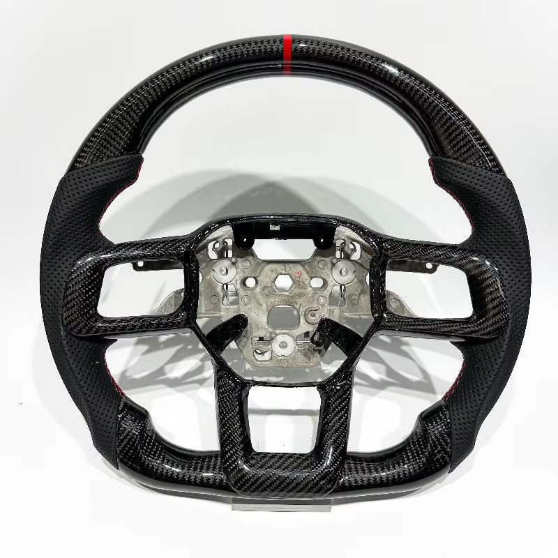 Volante Mustang S650 2024+ Fibra de carbono/Cuero perforado