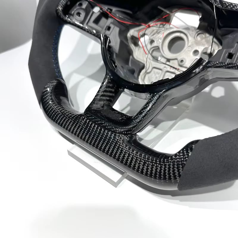 Volante GTI MK7-7.5 Fibra de carbono/LEDs/Alcantara italiana