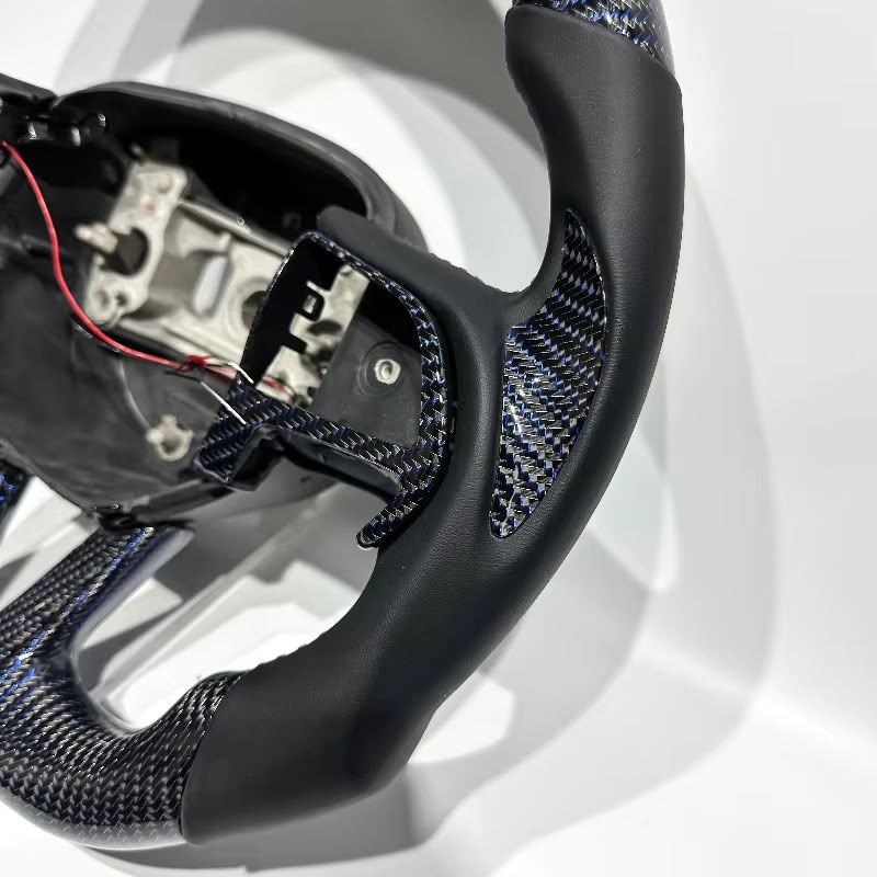 Volante RT/SRT Durango, Charger, Challenger, 300, Grand Cherokee, etc. 2014+ Fibra de carbono/LEDs