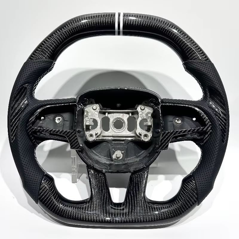Vista completa de volante en fibra de carbono tejida gloss